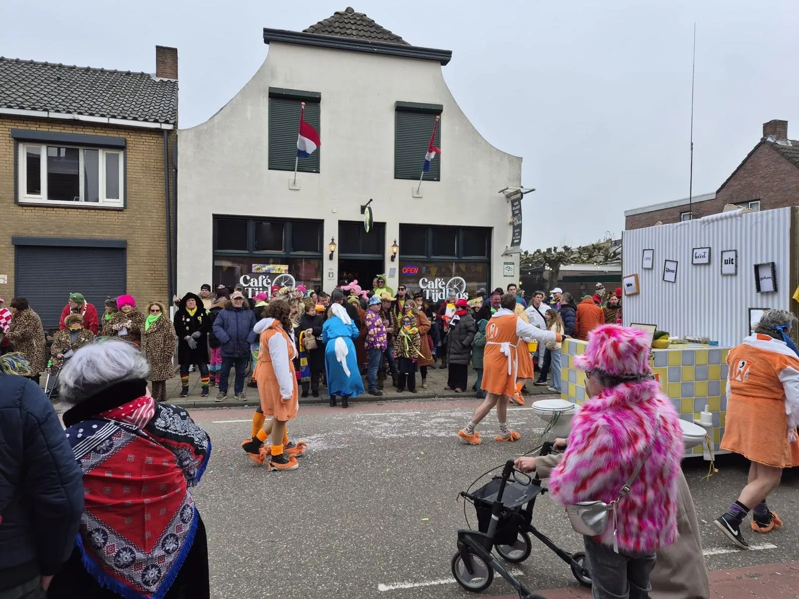 Carnavalsoptocht in de Molenstraat